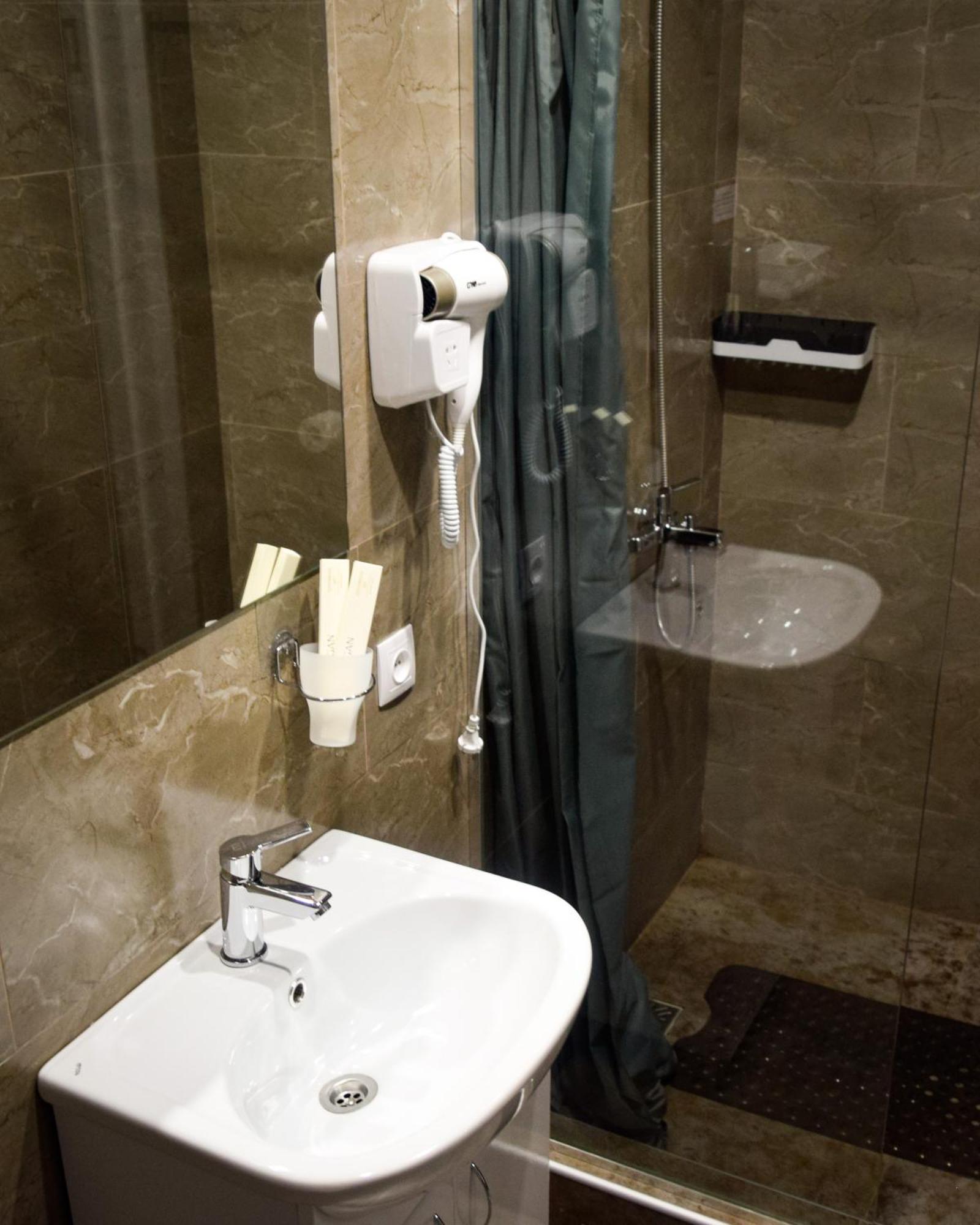 Hotel "Continent" Halal Karagandy Exteriér fotografie